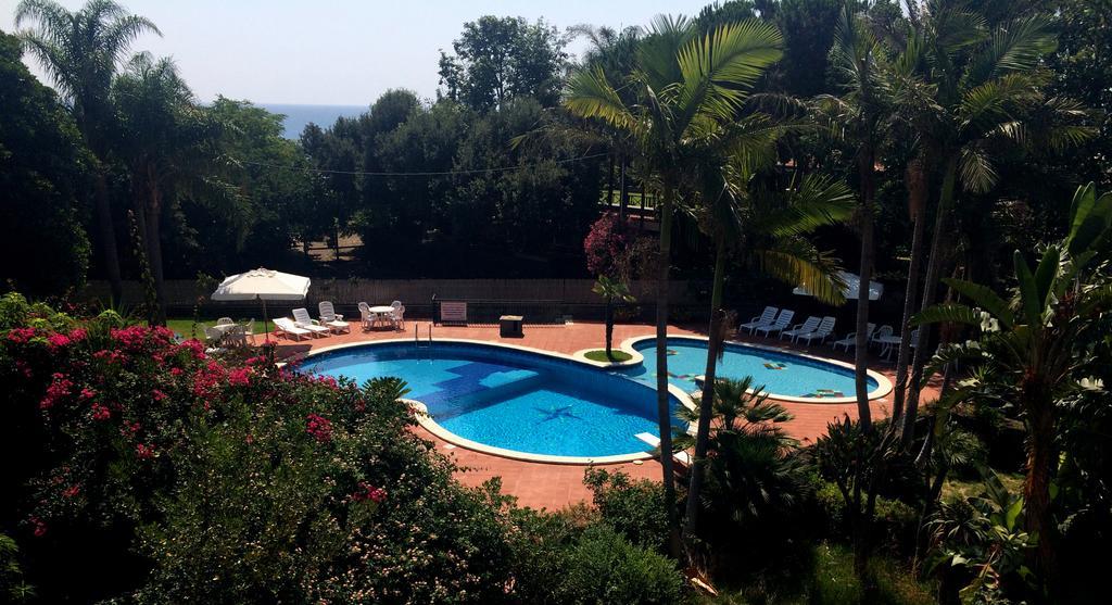 Mulinia Residence Acireale Eksteriør bilde